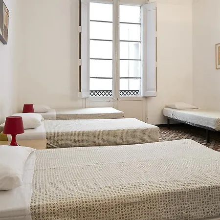 Hostel 4 Fun Barcelona