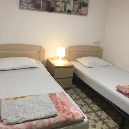 بيت شباب فور فان *