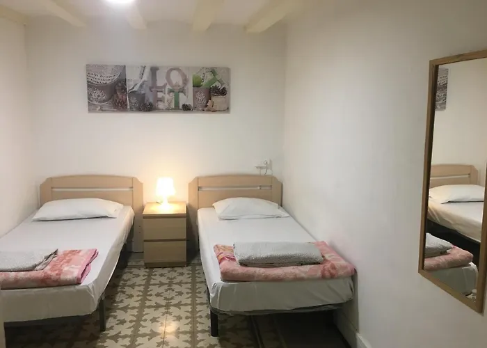 4 Fun אכסניה *